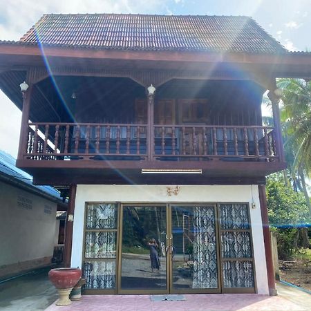 Hotel Reindeer House Wat Chedi 4 People Sichon Exteriér fotografie